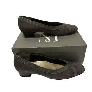 Mark Lemp Classics Womens Tracy Gray Suede Sz 11N Comfortable Walking Shoes Pump